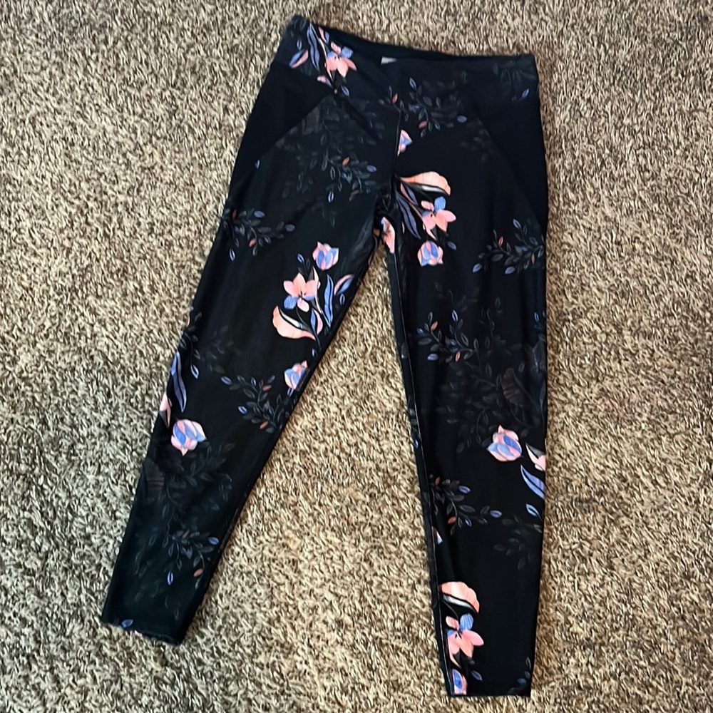Betsy Johnson Floral Leggings